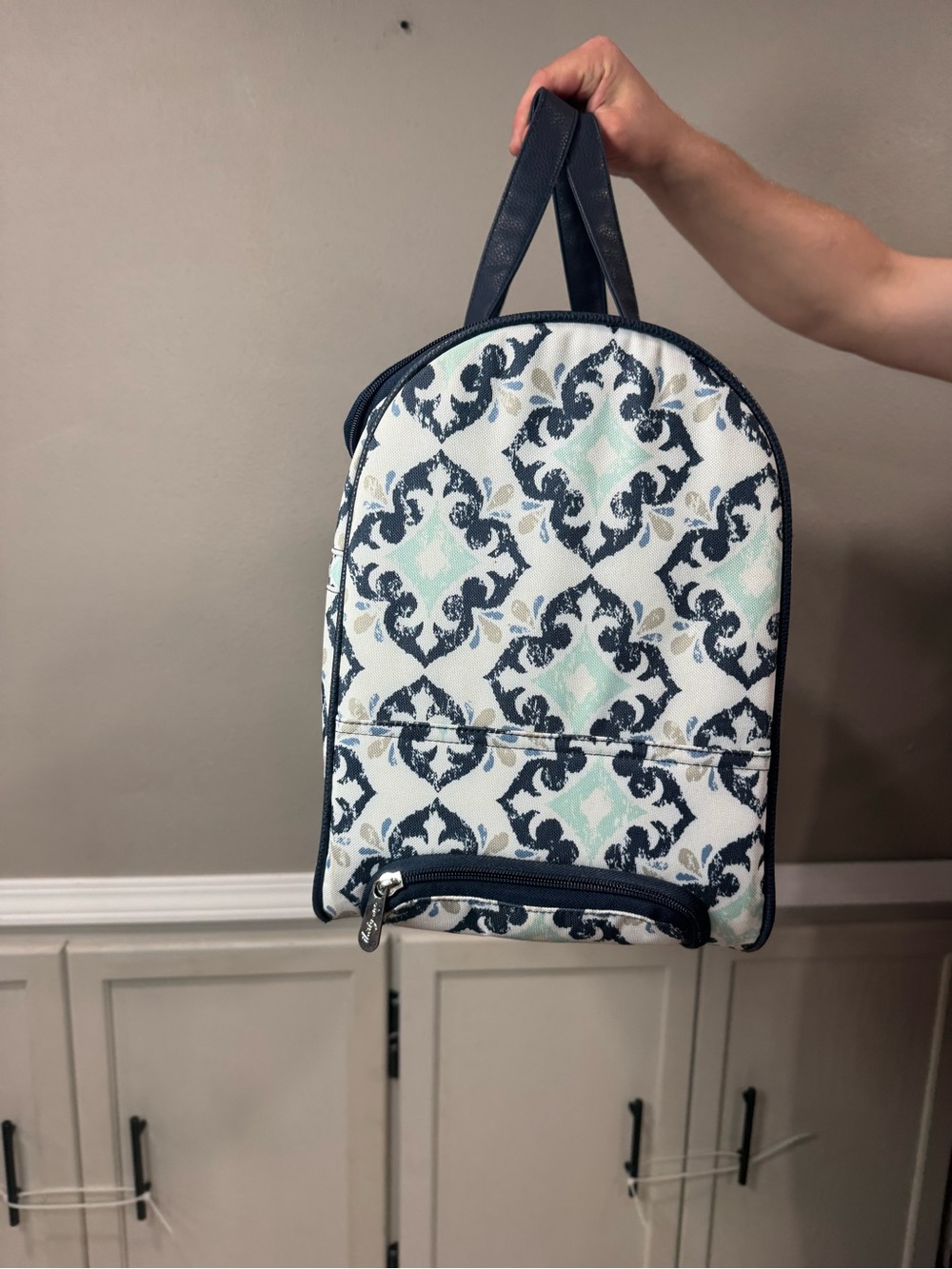 Thirty One Wheels Up Roller Bag Fab Flourish - Picture 4 of 9